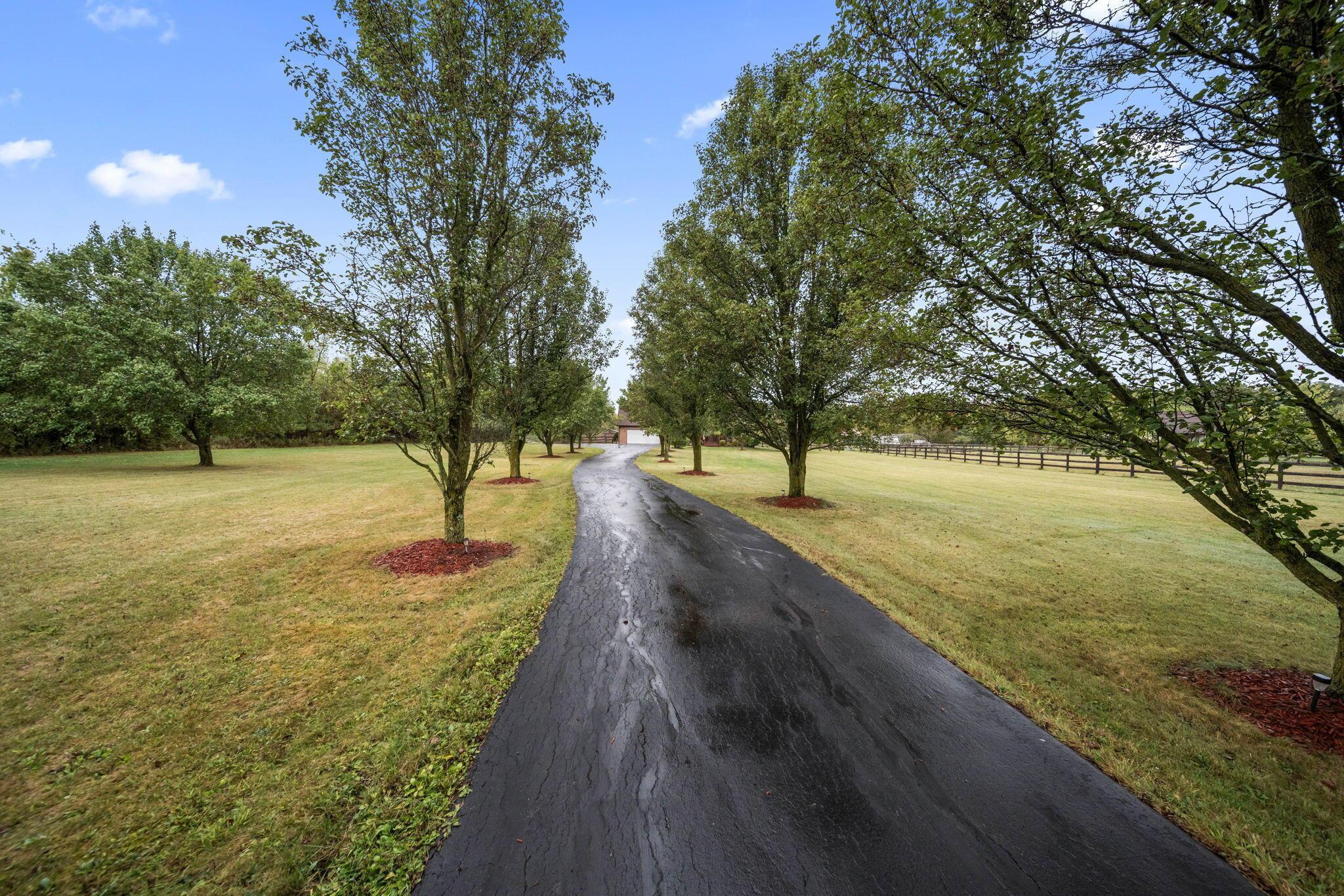 828 County Rd 142 S