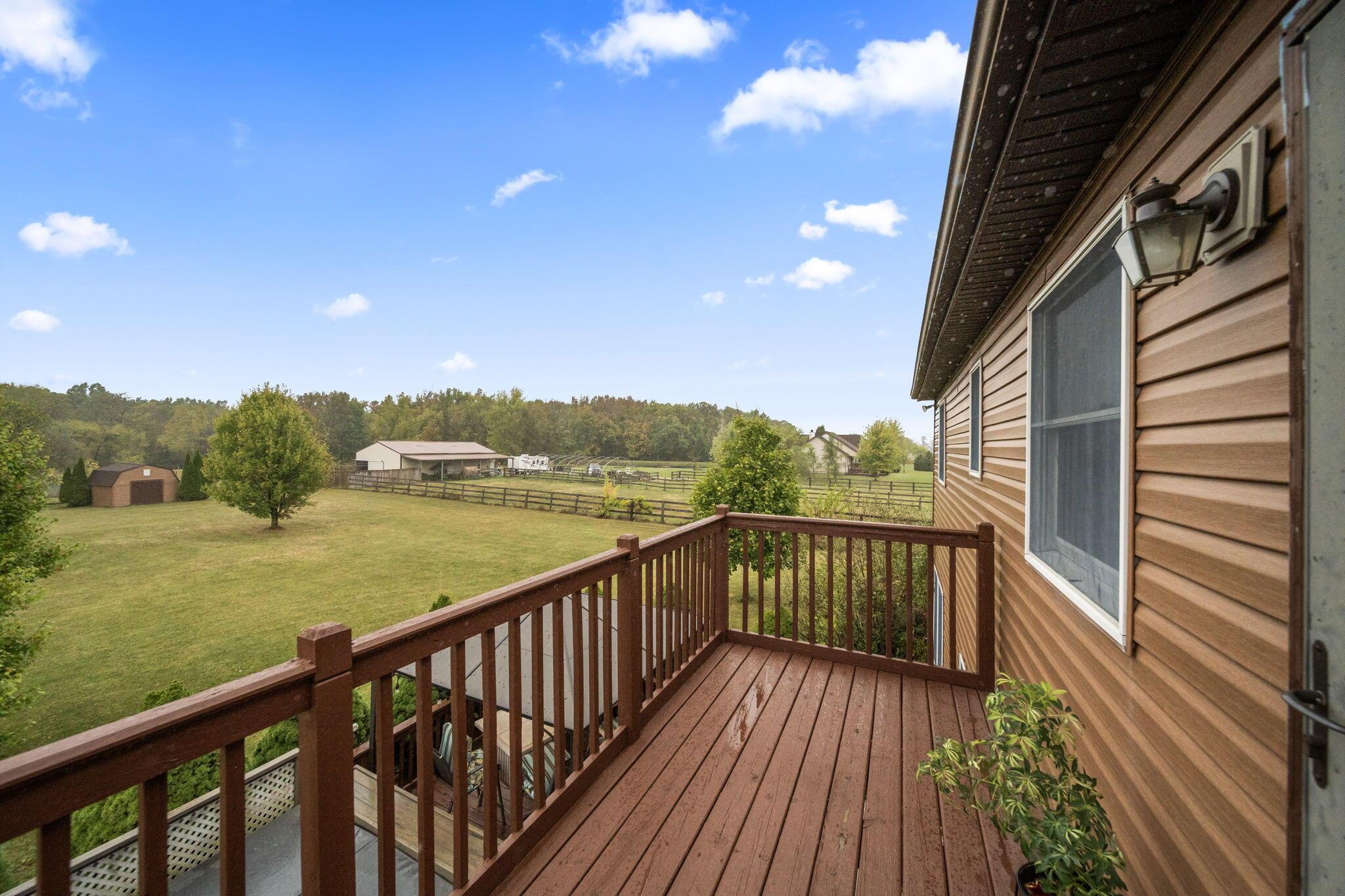 828 County Rd 142 S