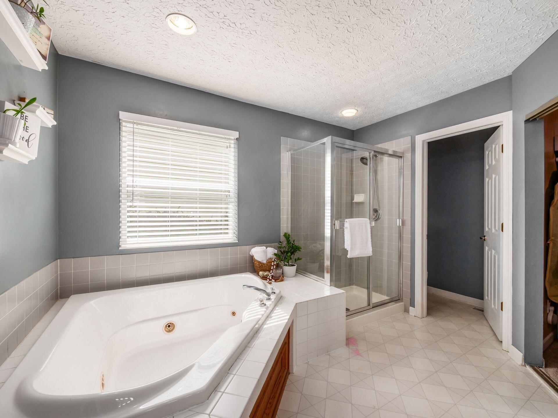 5490 Old Creek Lane