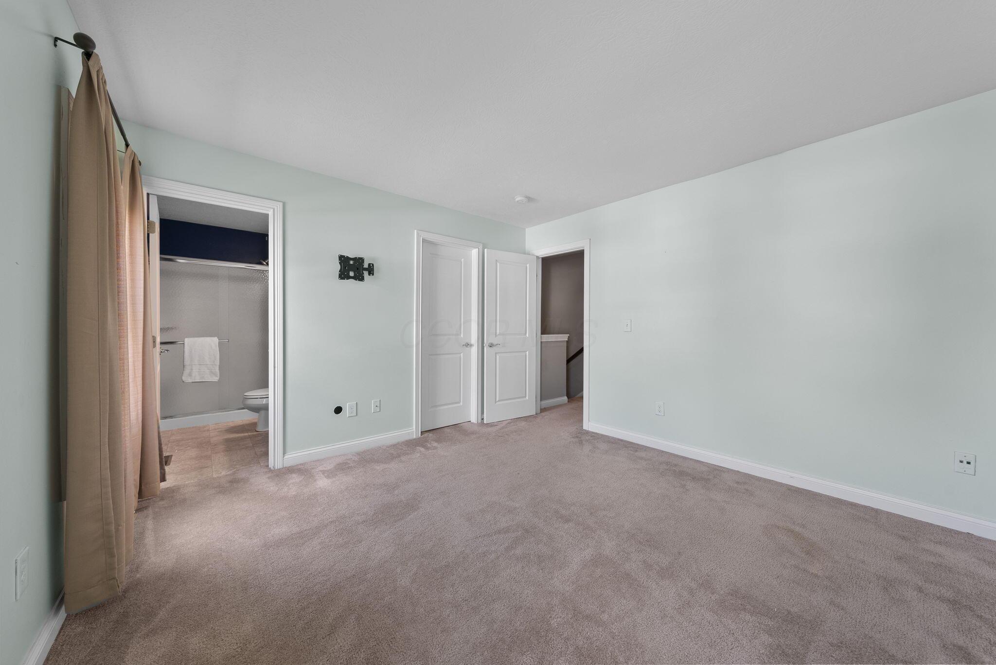 6192 Brassie Avenue, 405