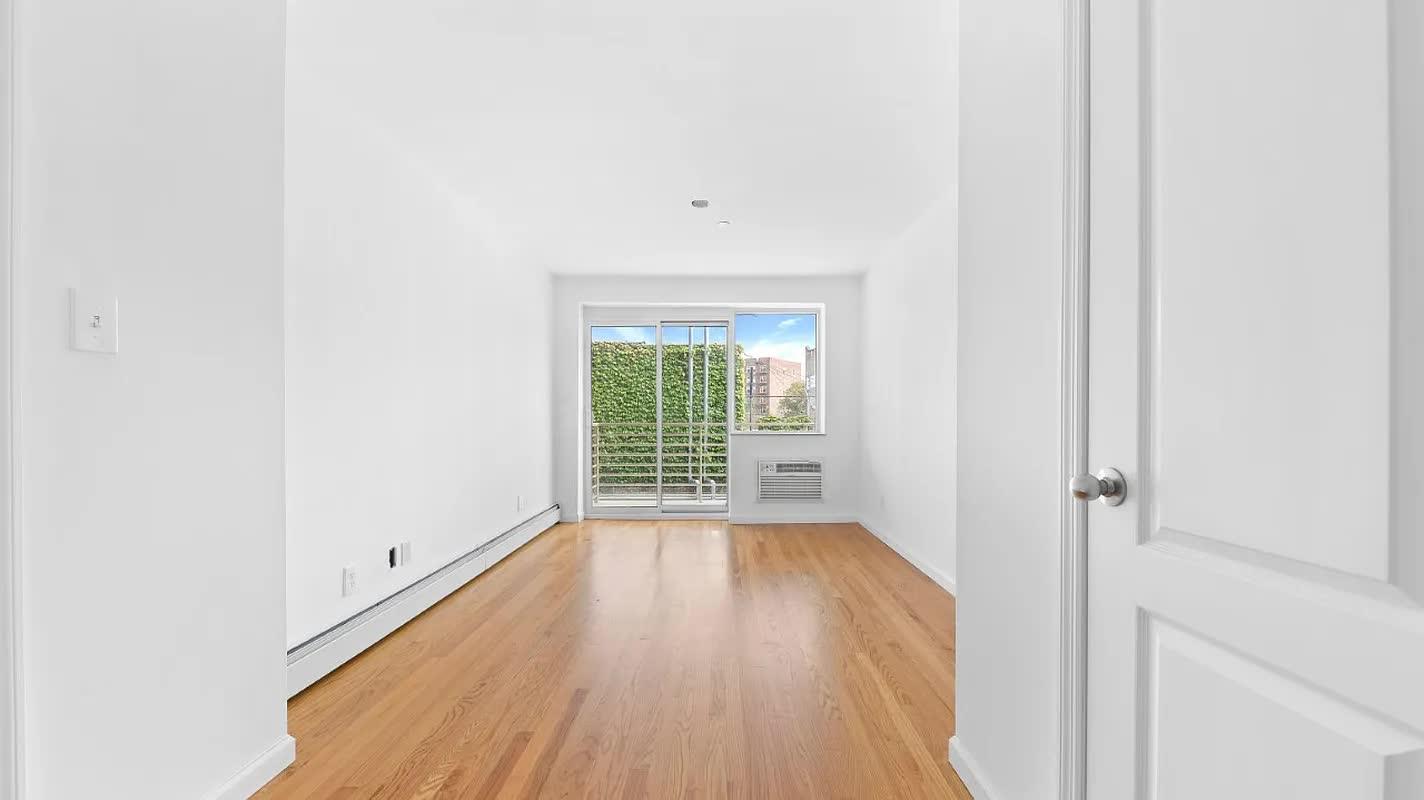 145 Kenilworth Place 6A