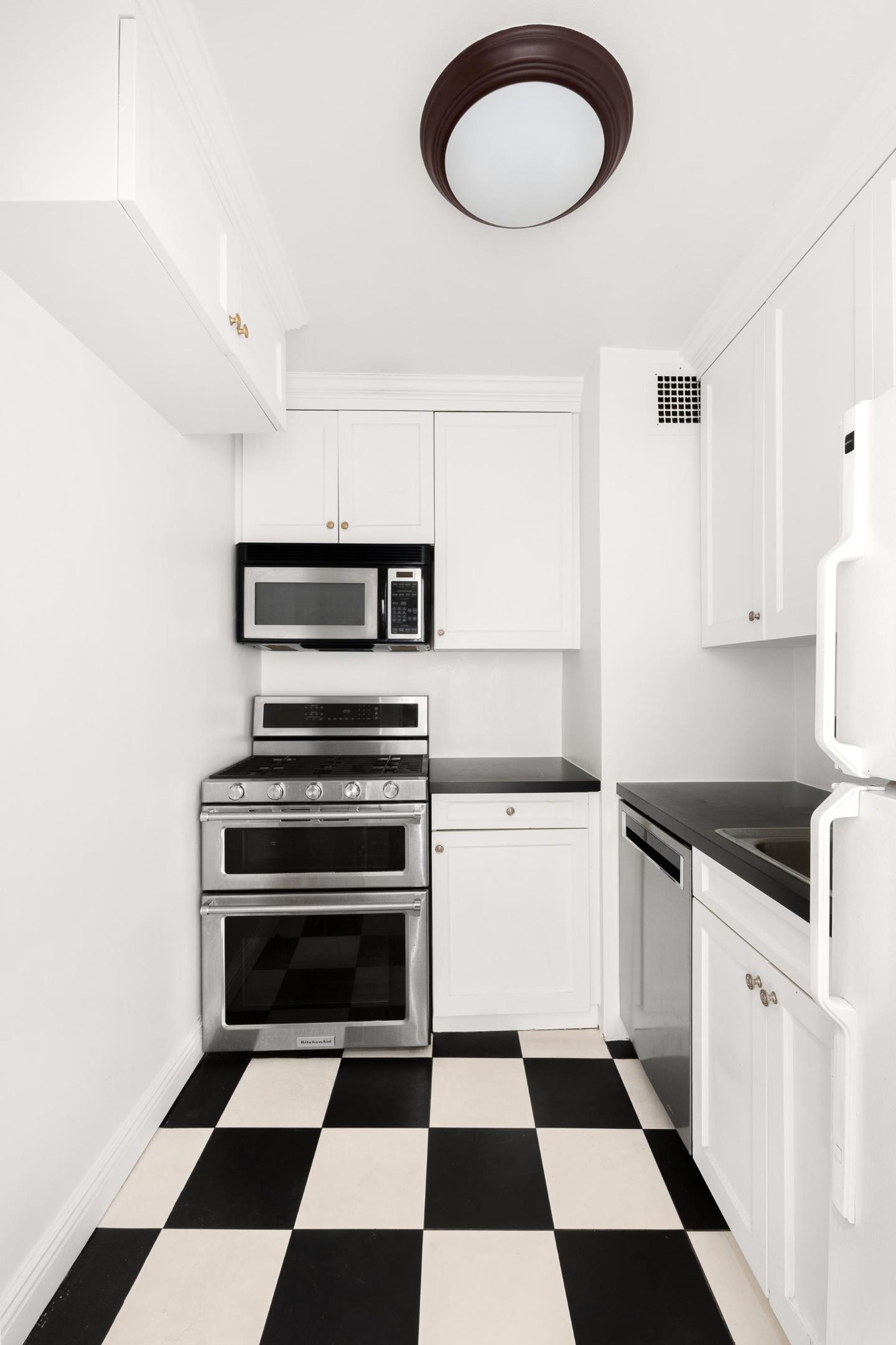 444 E 75th Street 8F