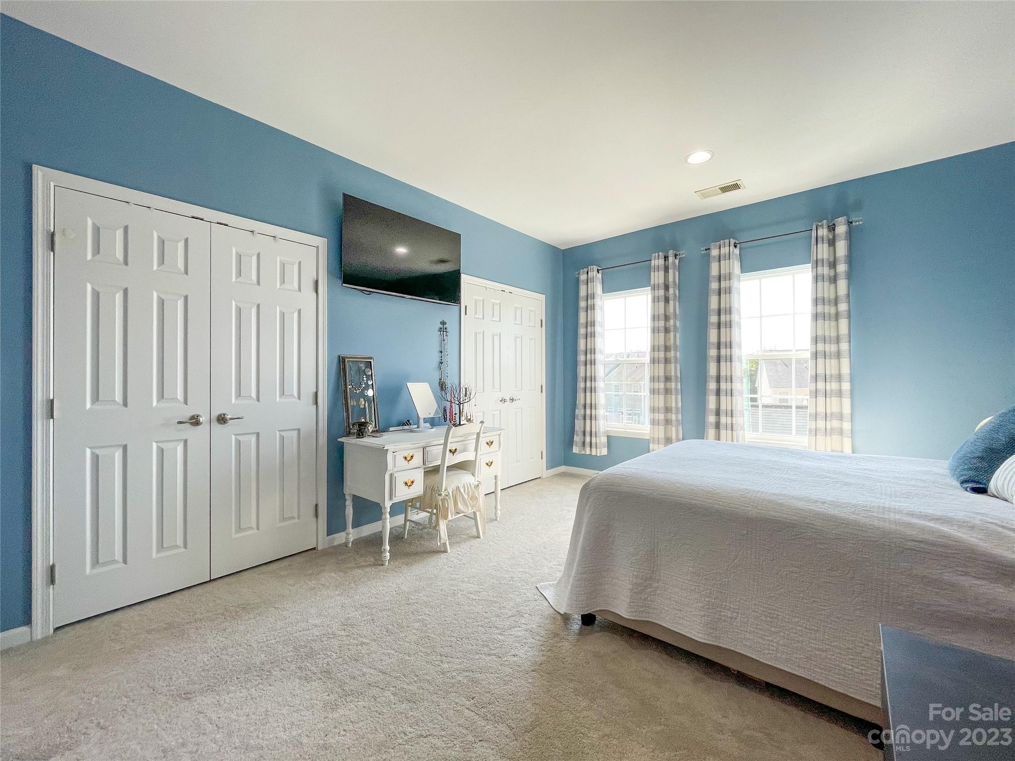 6948 Colonial Garden Drive