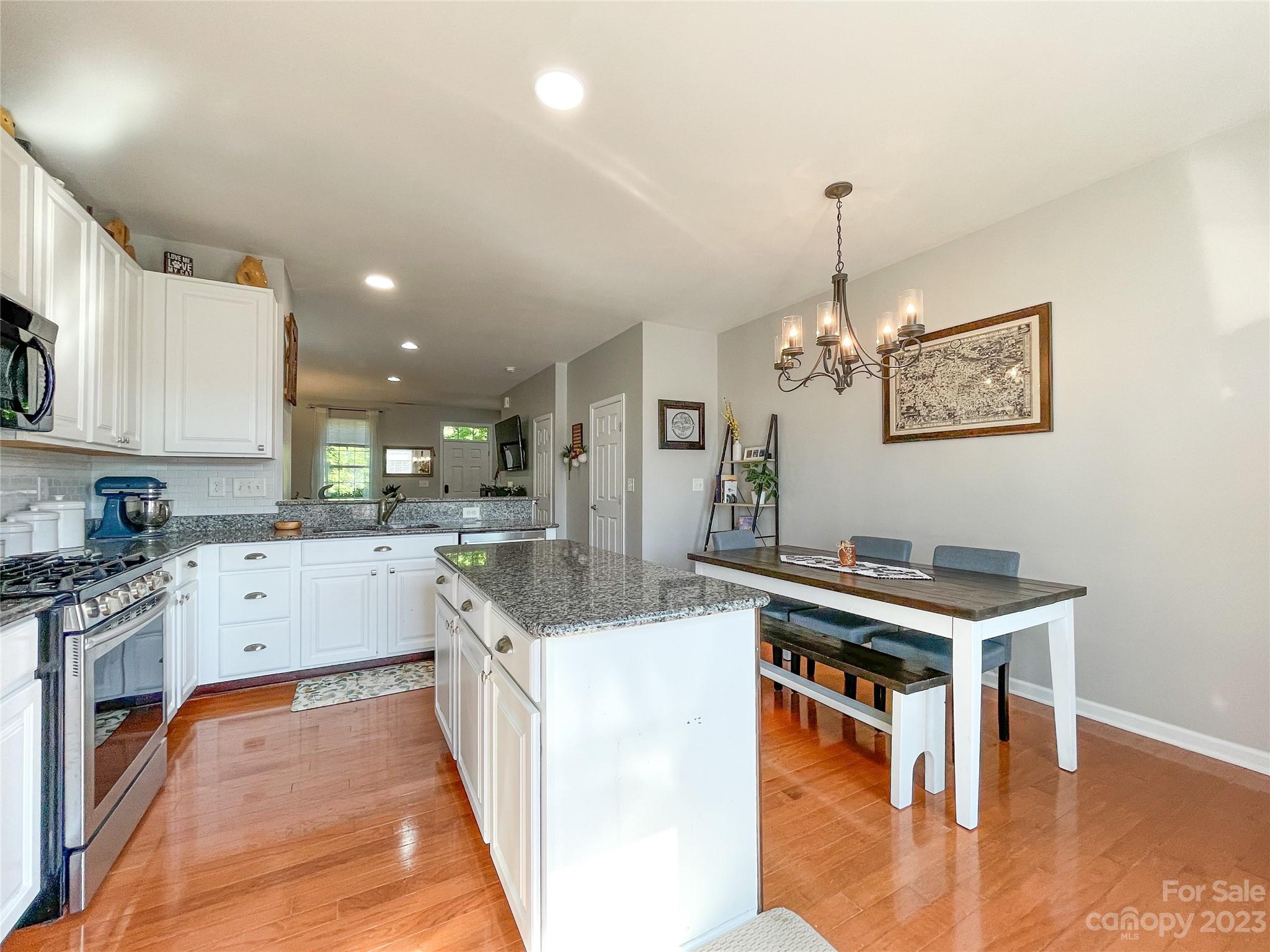 6948 Colonial Garden Drive