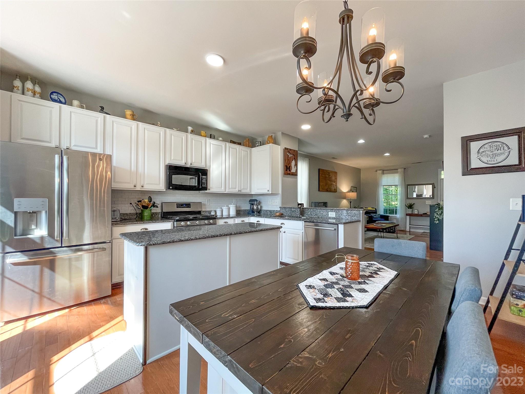 6948 Colonial Garden Drive