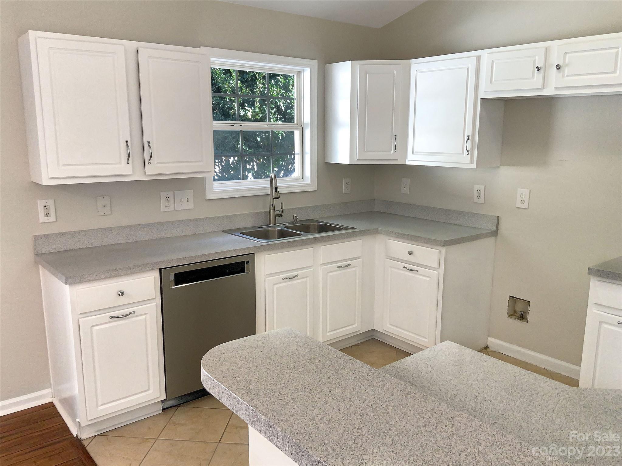 16114 Amber Field Drive