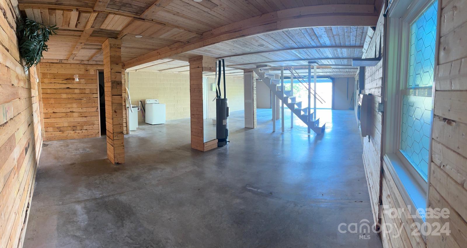 928 Thomas Street