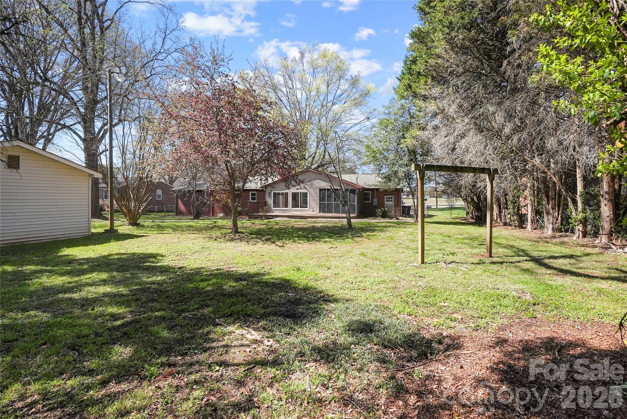 846 S Magnolia Street