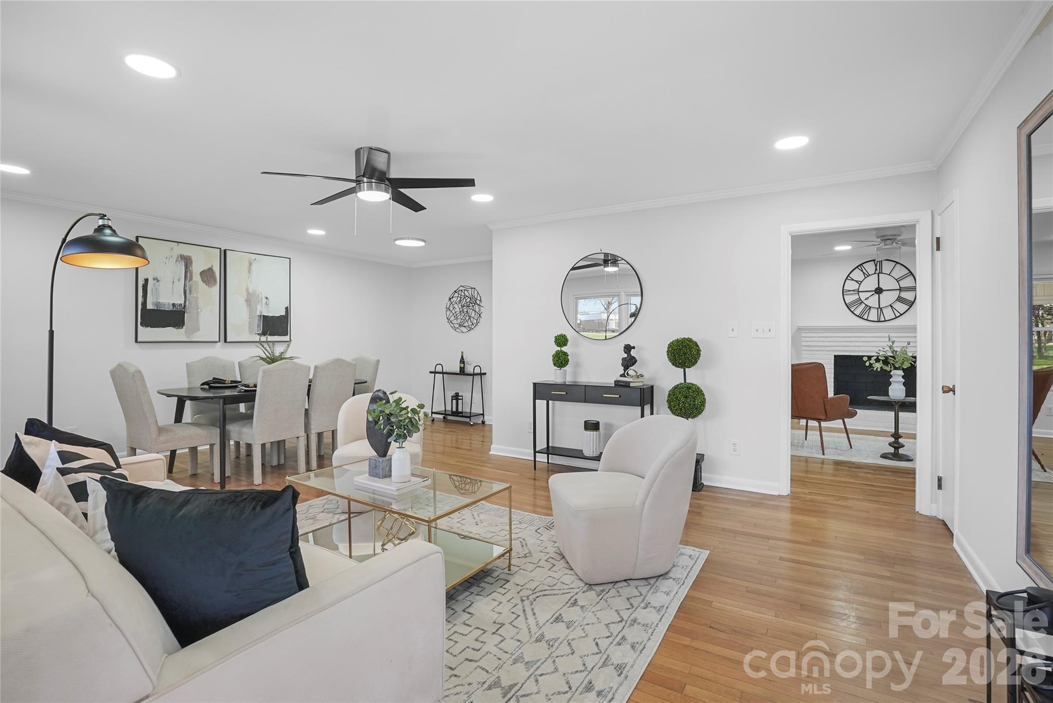 846 S Magnolia Street