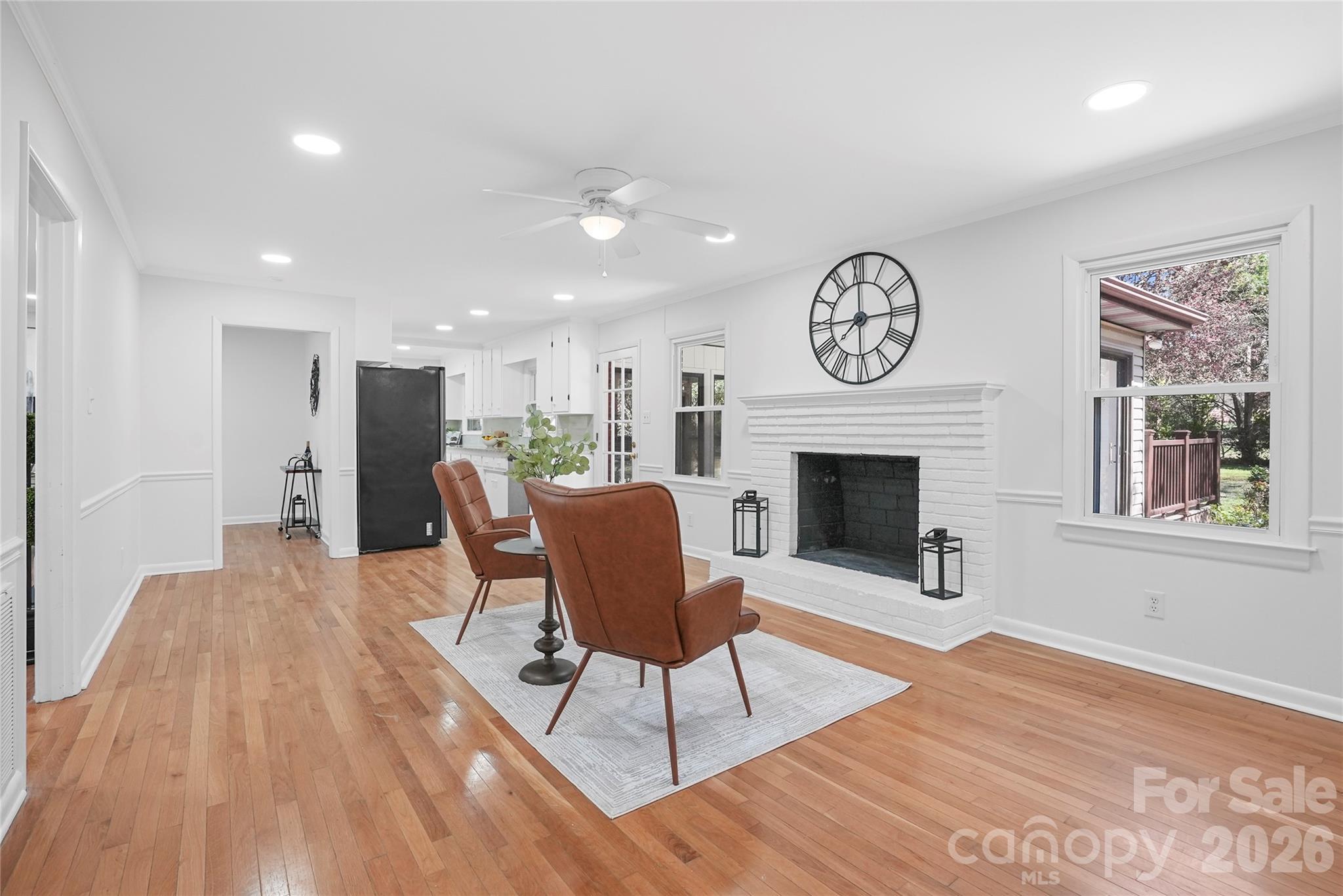 846 S Magnolia Street