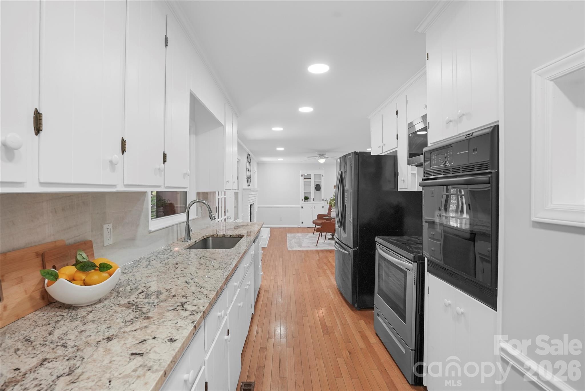 846 S Magnolia Street