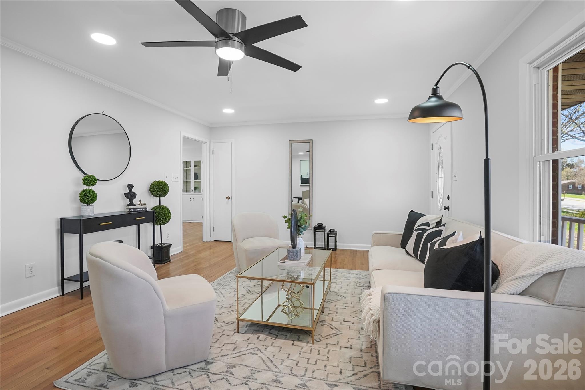 846 S Magnolia Street