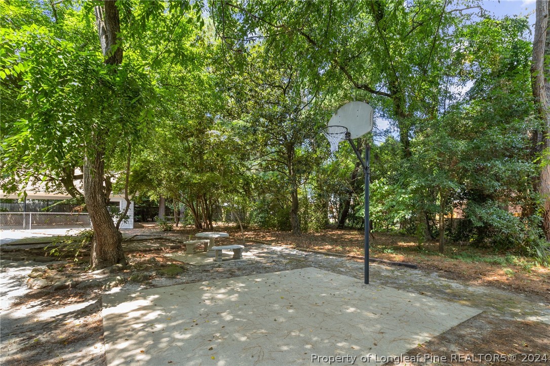 2718 Mirror Lake Drive