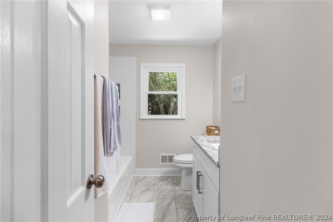 2718 Mirror Lake Drive