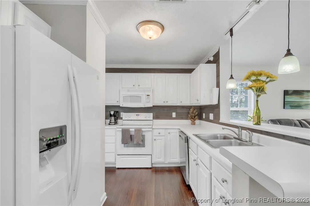 3316 Harbour Pointe Place 9