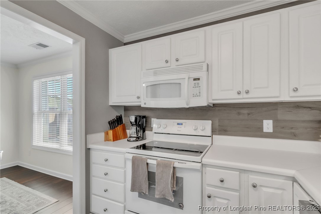 3316 Harbour Pointe Place 9