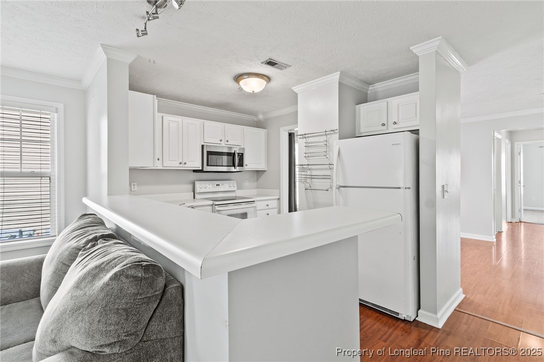 3314 Harbour Pointe Place 8