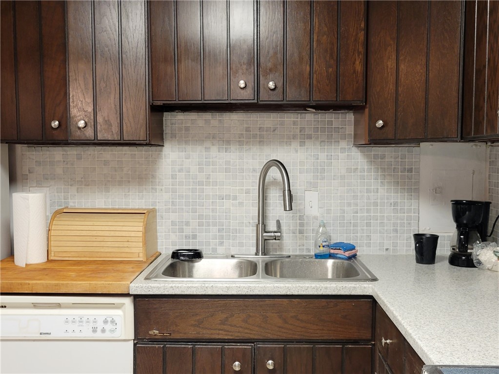 201 Grant St 607