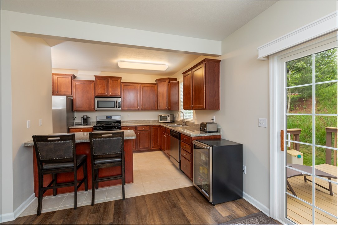 10572 Cherry Grove Ct