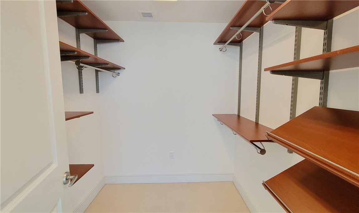 550 Market St 18B