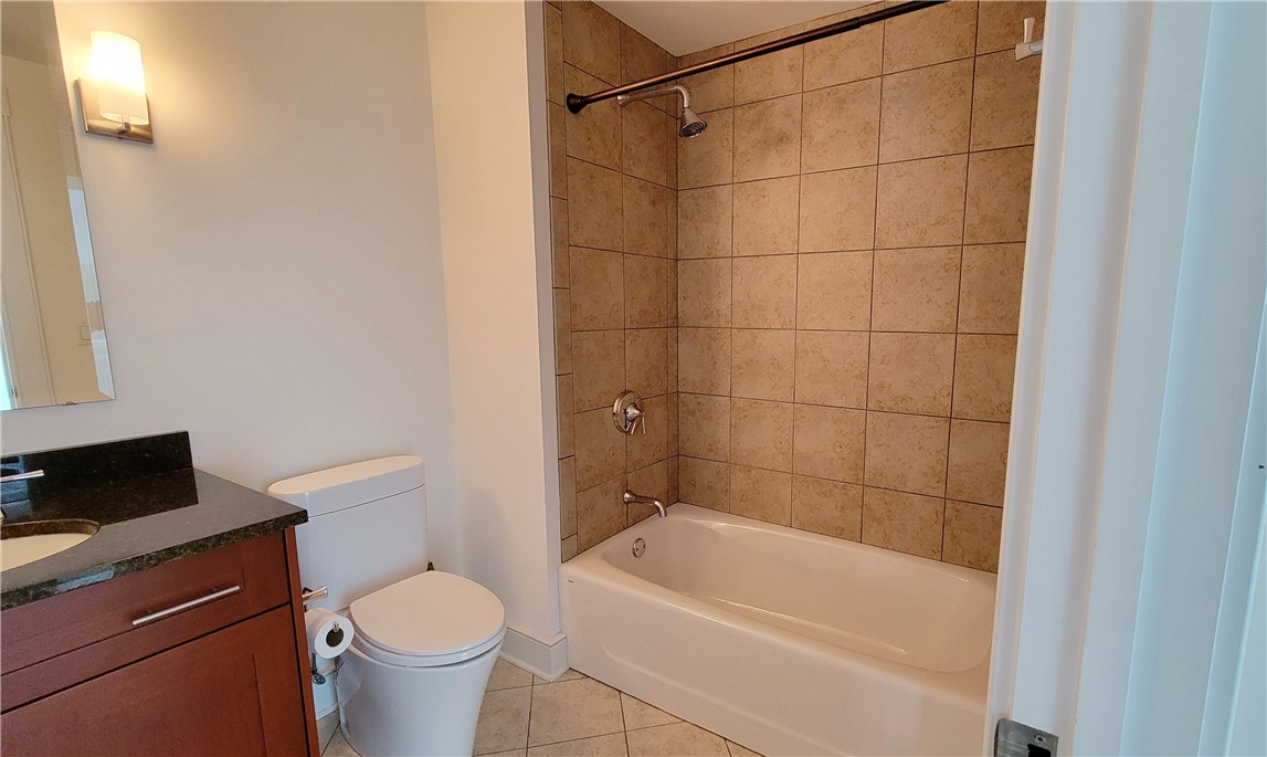 550 Market St 18B