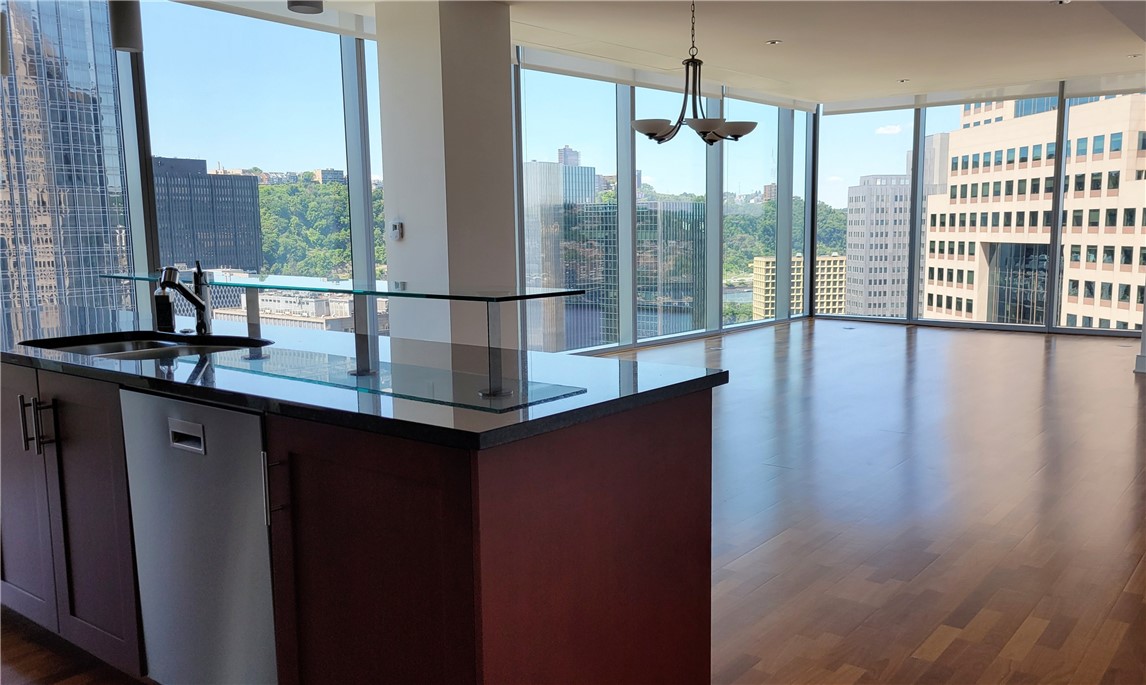 550 Market St 18B