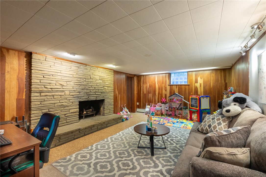 215 Wheatland Rd