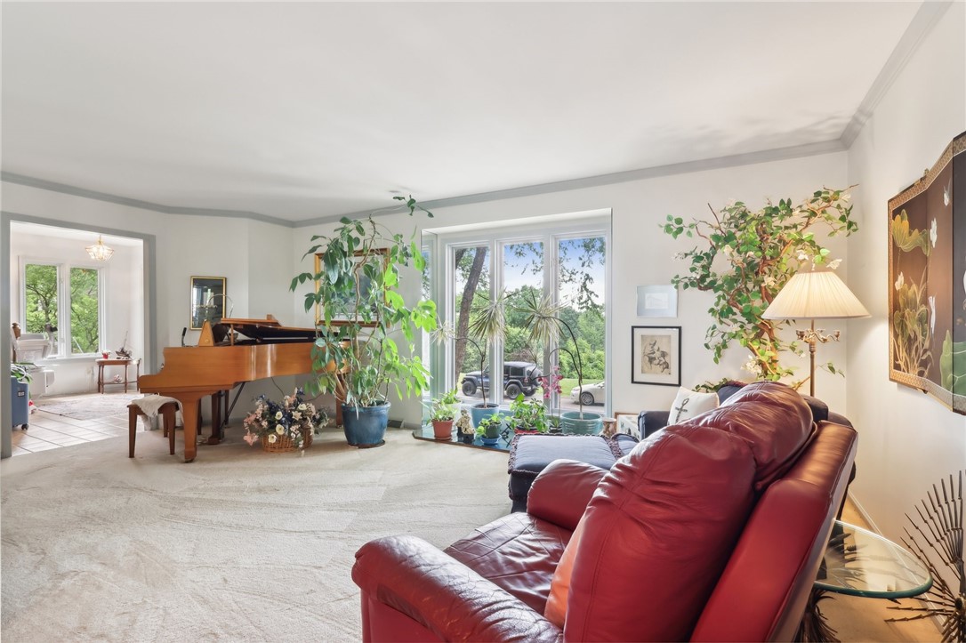 433 Forest Highlands Dr