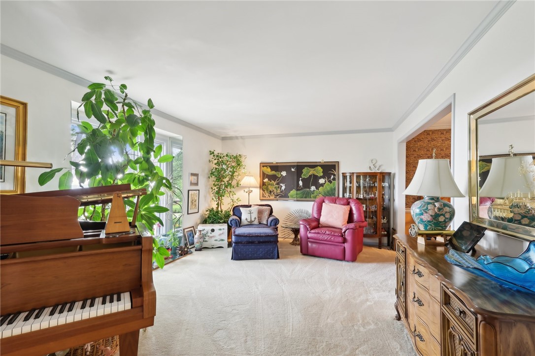 433 Forest Highlands Dr