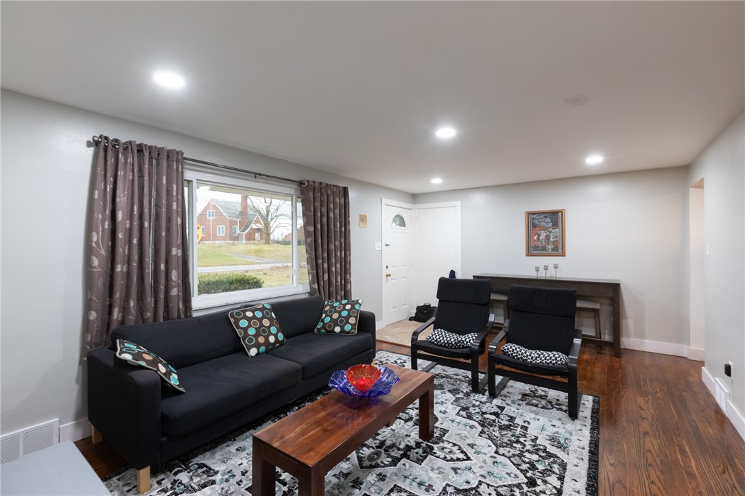 2413 Nicholson Rd