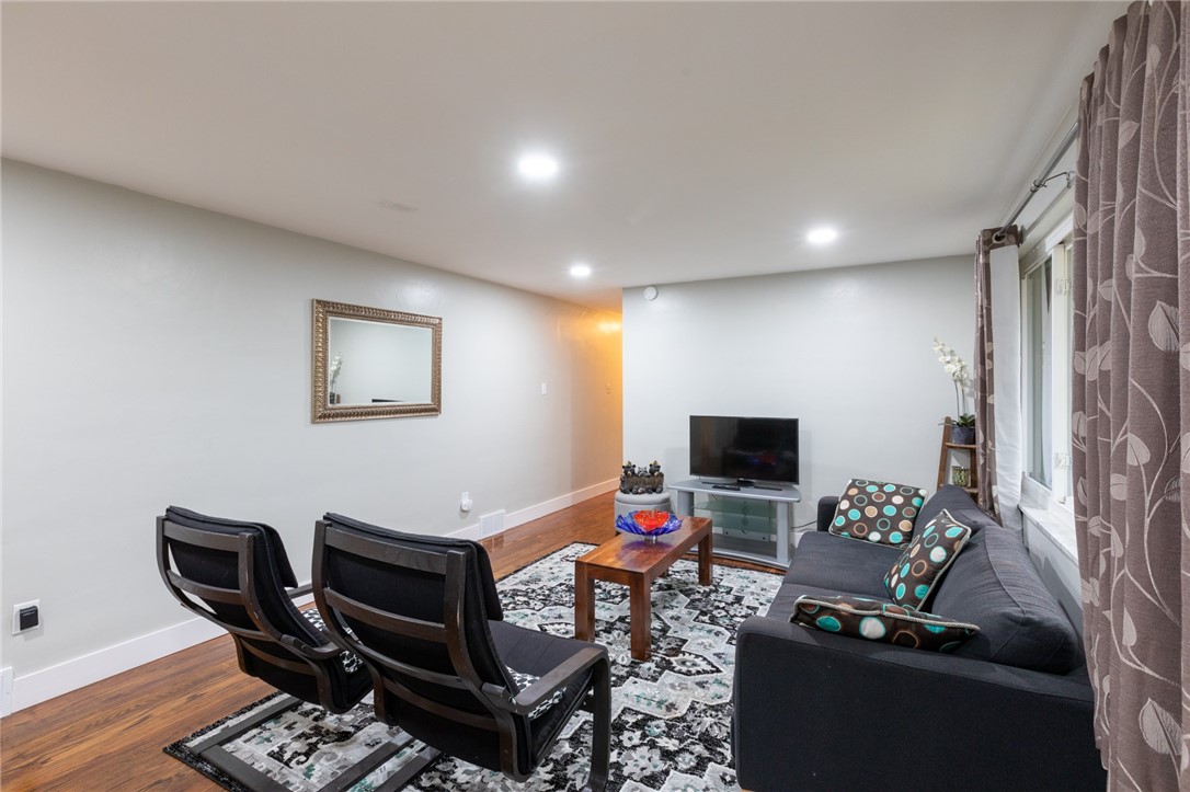 2413 Nicholson Rd