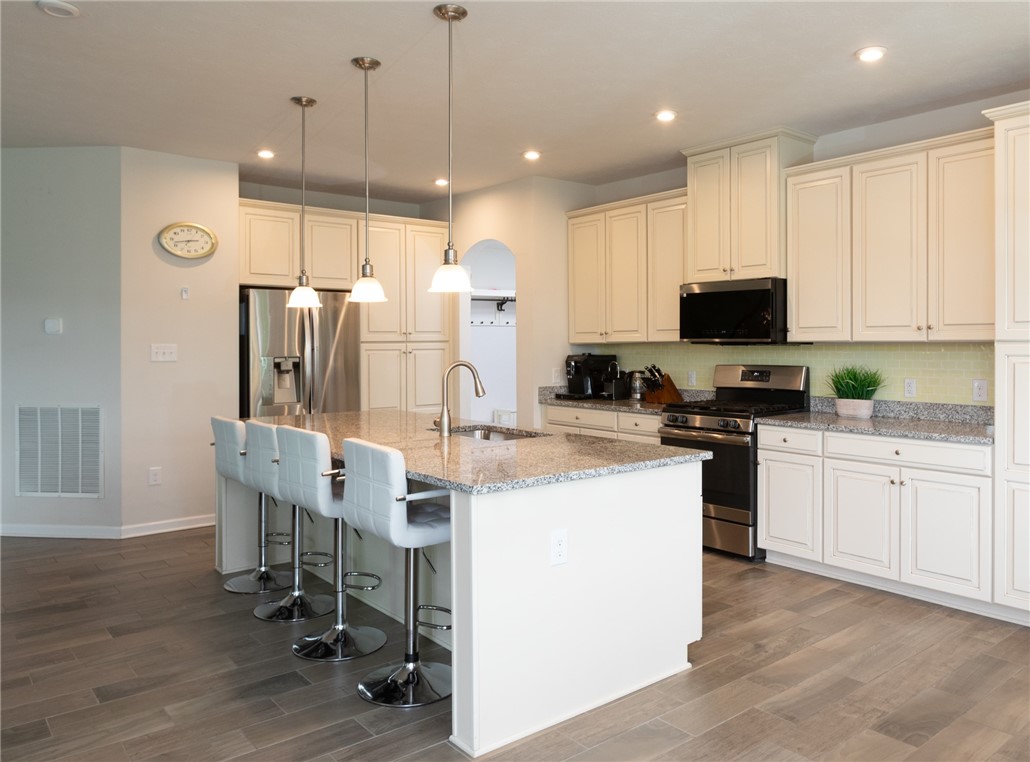 270 Eddie Lewis Dr