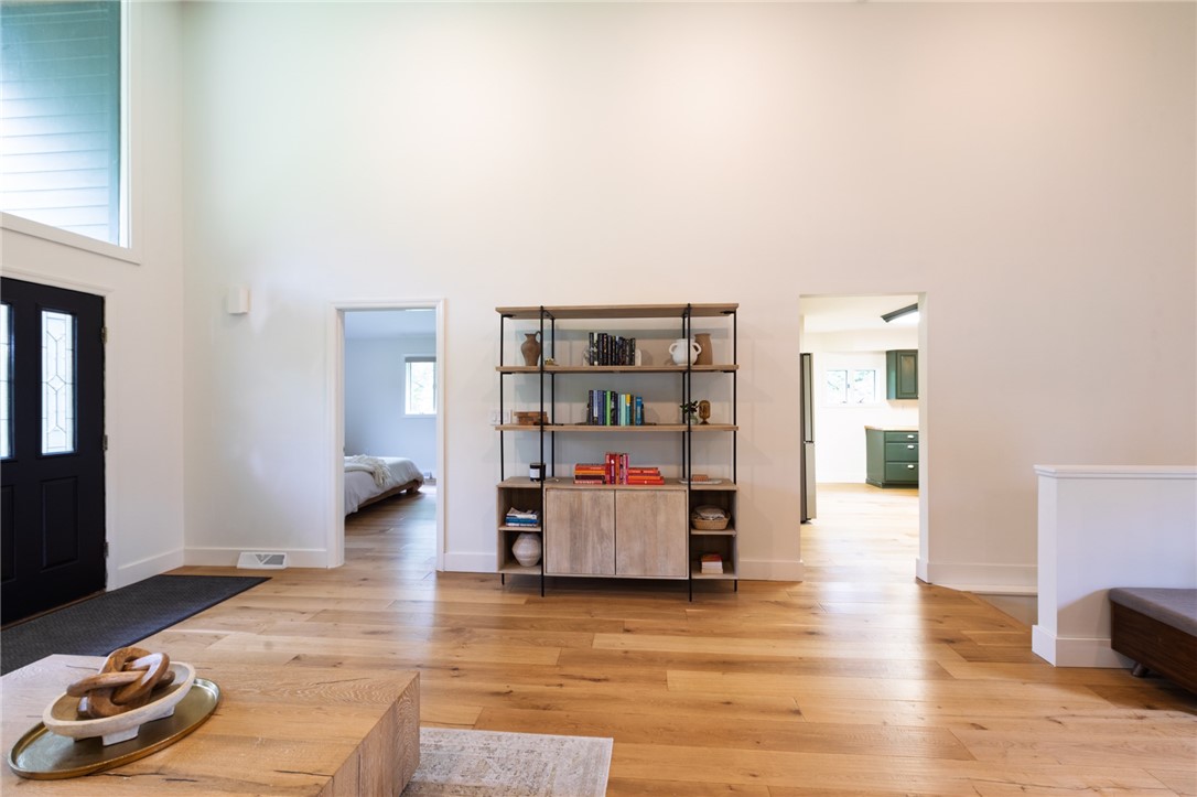 2420 Thomas Dr