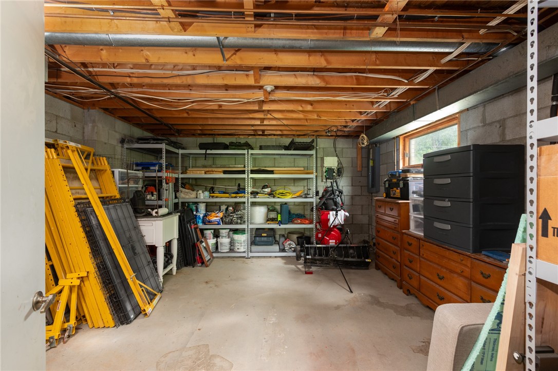 2420 Thomas Dr