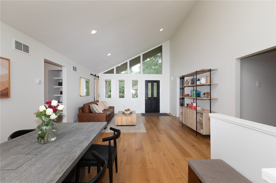 2420 Thomas Dr