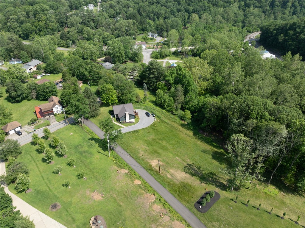 2420 Thomas Dr