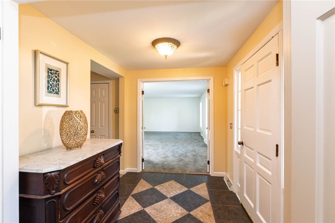 1910 Overland Ct