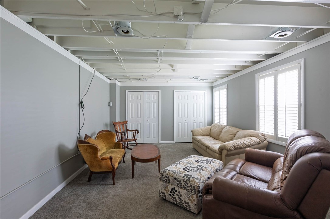 1910 Overland Ct