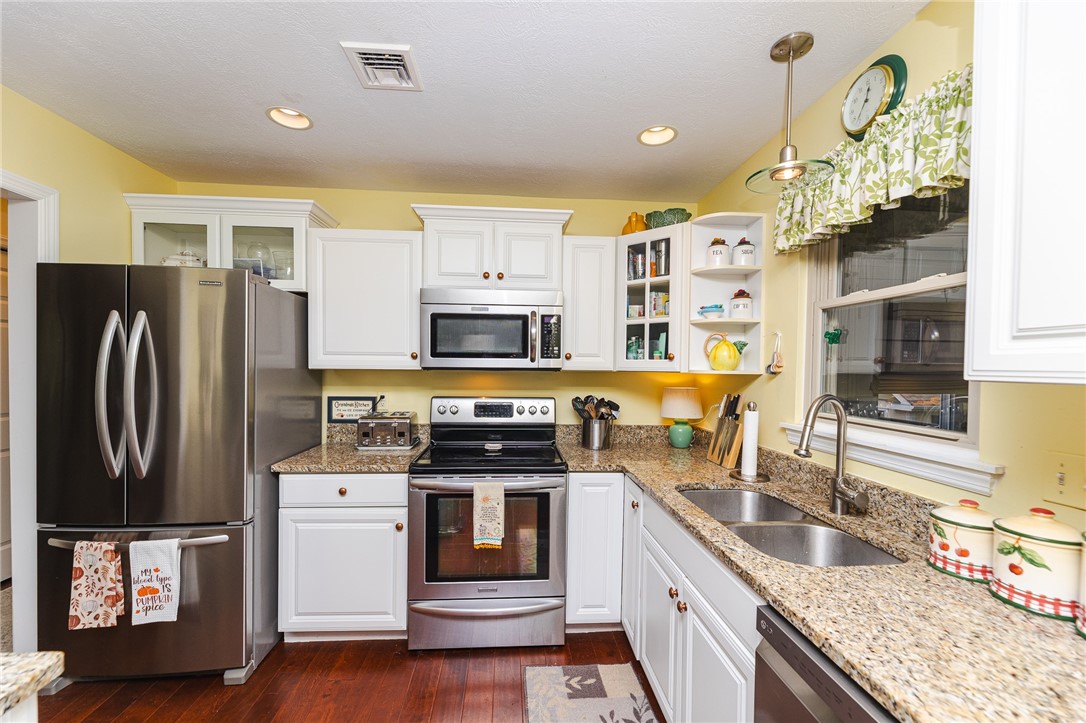 414 Anna Marie Dr