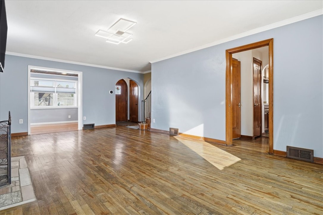 4635 Main St
