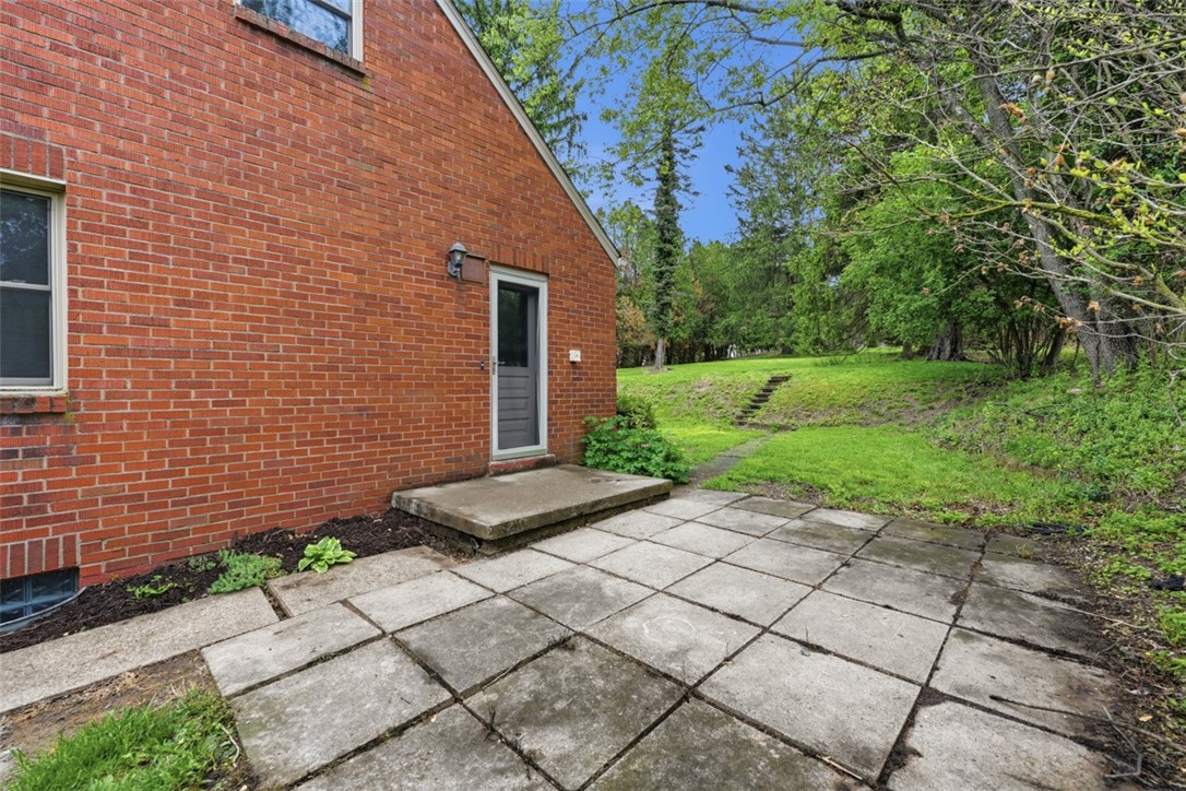 131 Manor Rd