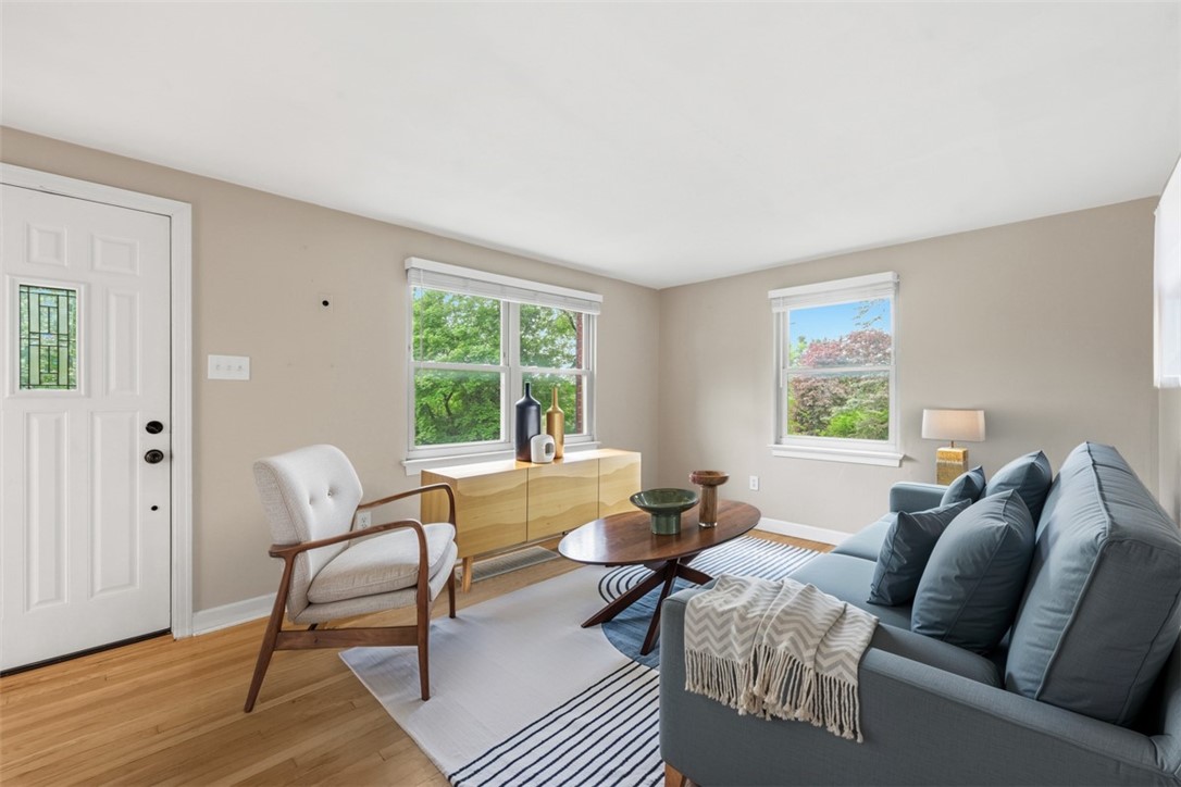 131 Manor Rd