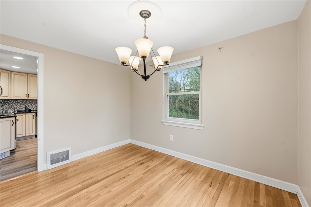 131 Manor Rd