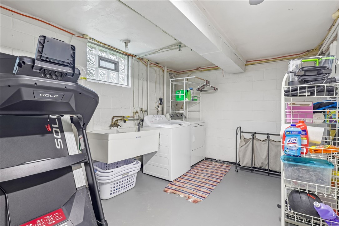 122 Hillcrest Dr