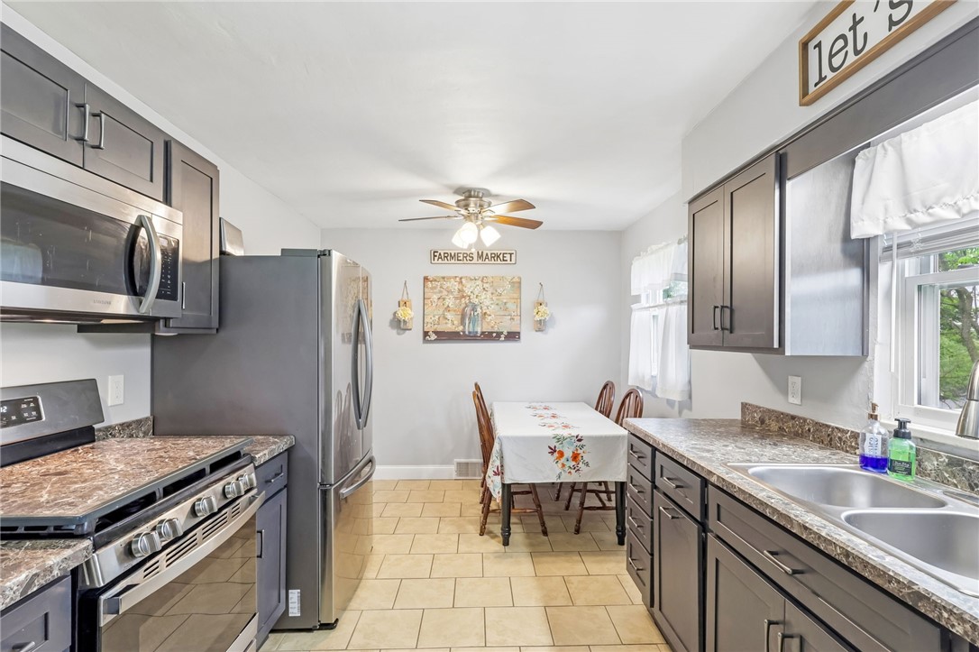 122 Hillcrest Dr
