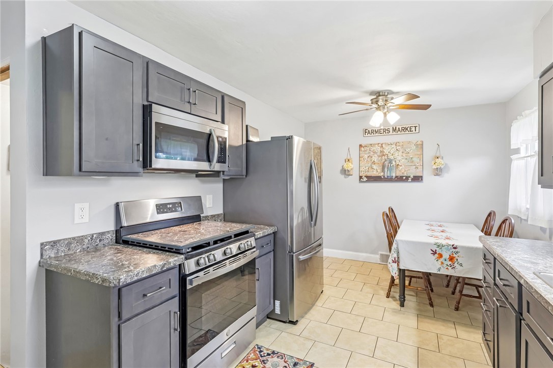 122 Hillcrest Dr