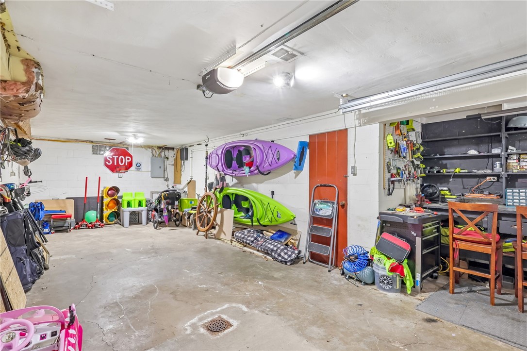 122 Hillcrest Dr
