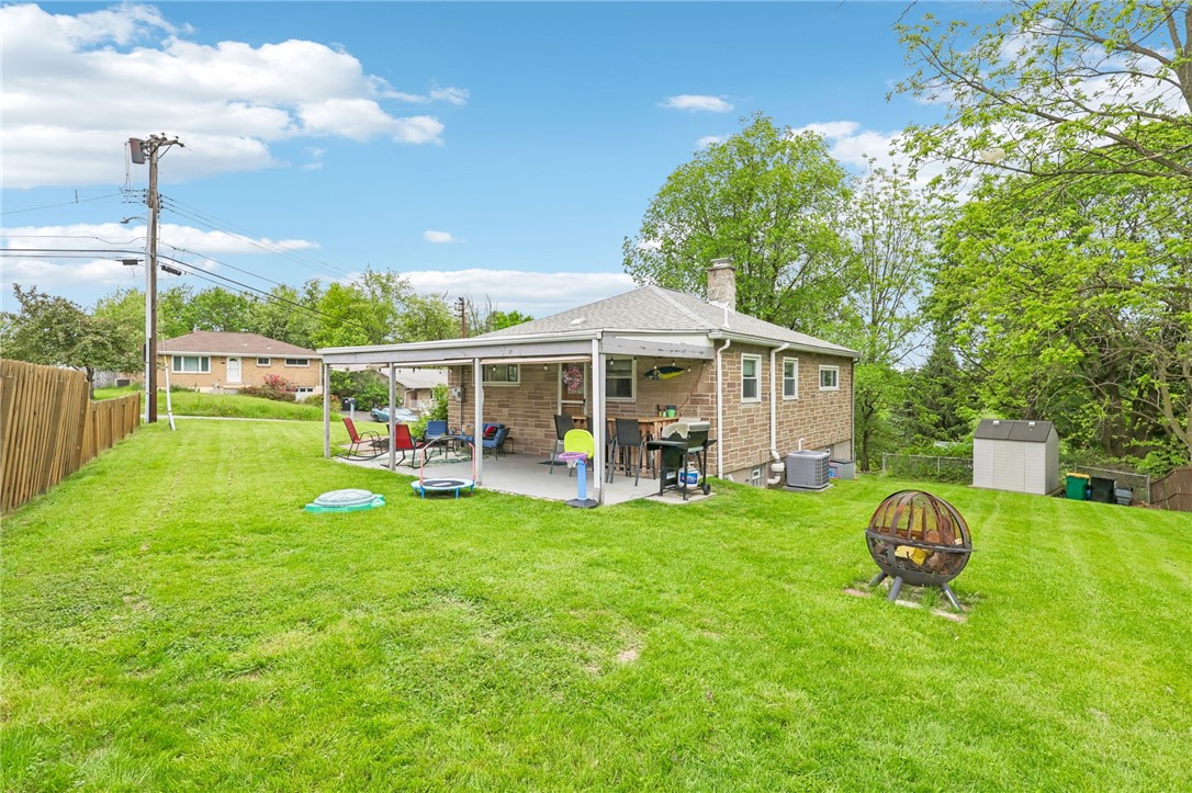 122 Hillcrest Dr