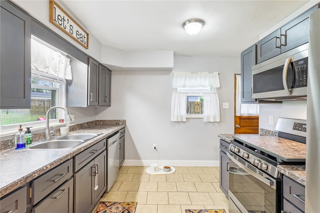 122 Hillcrest Dr