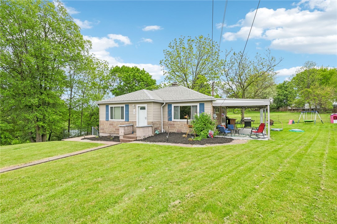 122 Hillcrest Dr